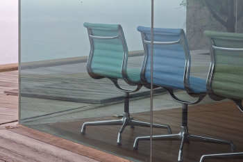 Vitra designové židle/ konferenční židle Aluminium Group EA 105