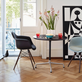 Výprodej Vitra designové židle DAW (černá s čalouněným sedákem)