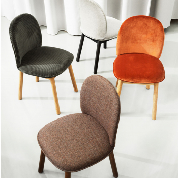 Výprodej Normann Copenhagen designové židle Ace Chair (tyrkysový velvet, přírodní dub)